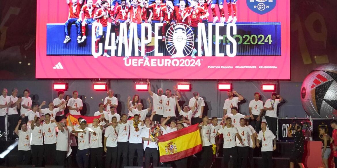 brutal-audience-for-la-roja's-party-for-their-triumph-in-the-euro-2024-final