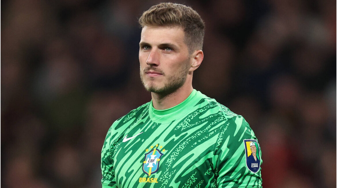 al-nassr-buys-selecao-keeper-bento:-ospina-replacement-as-expensive-as-brozovic