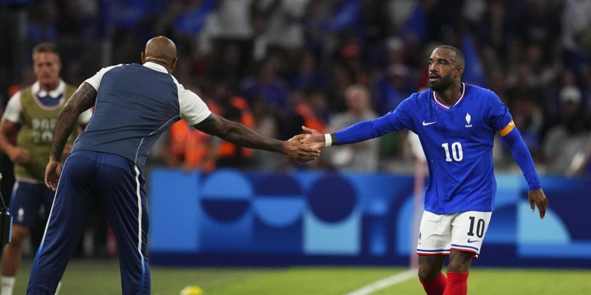 3-0:-host-france-start-with-a-thrashing-thanks-to-their-striking-ability