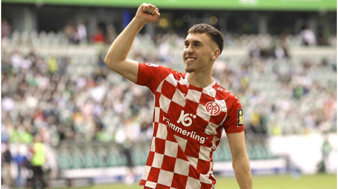 record-sales-of-bundesliga-clubs:-gruda-&-beste-new-top-departures-–-bvb-stands-out