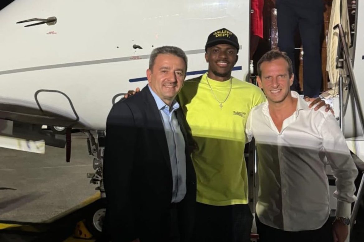 done-deal:-relieved-osimhen-flies-to-galatasaray-after-napoli-compromise-80m-clause