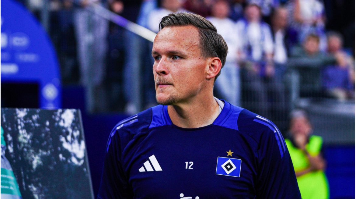 mickel's-life-as-third-goalkeeper:-the-art-&-the-difficulty-of-the-role