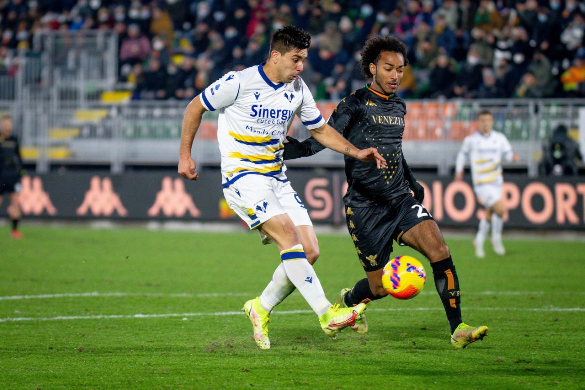 official-:-usmnt-man-busio-extends-venezia-contract-to-2026