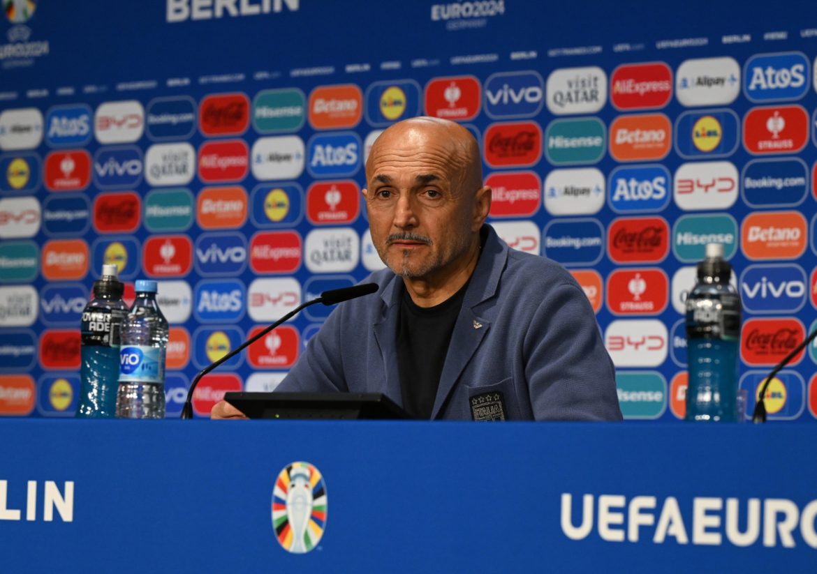 spalletti-muses-over-where-to-fit-chiesa-into-new-italy-3-5-2