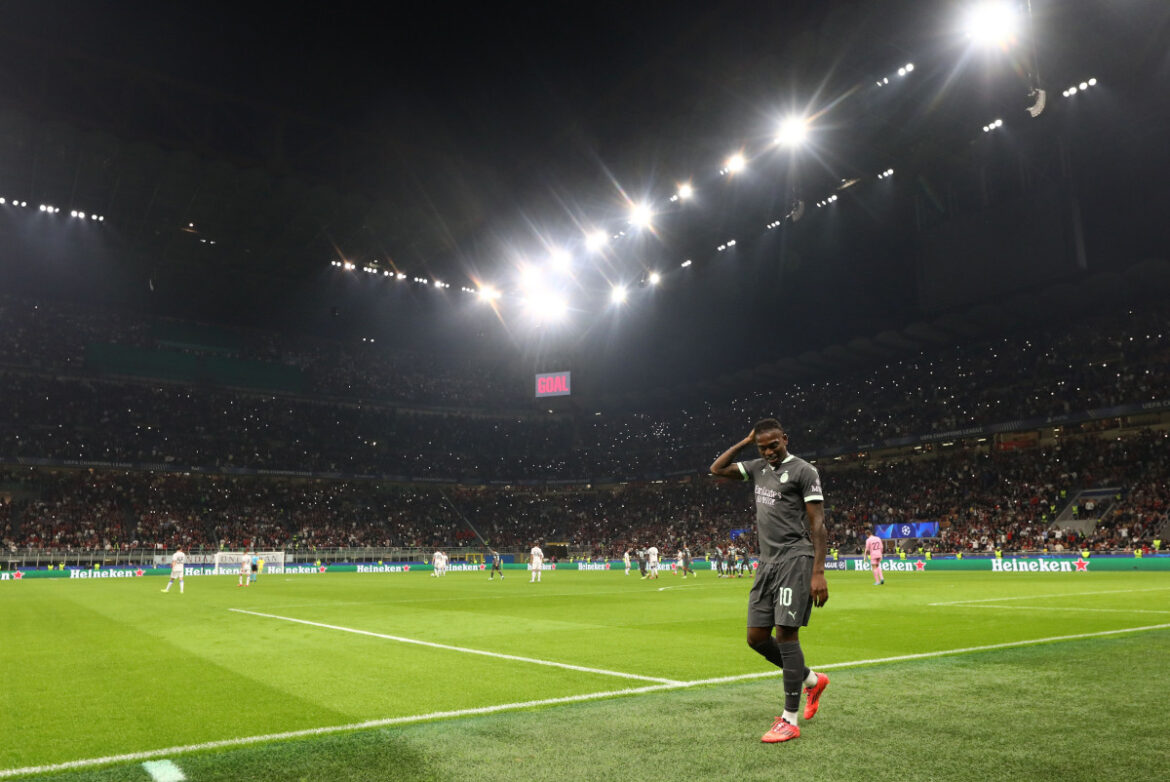 rafael-leao-heading-for-his-third-consecutive-milan-bench-in-serie-a