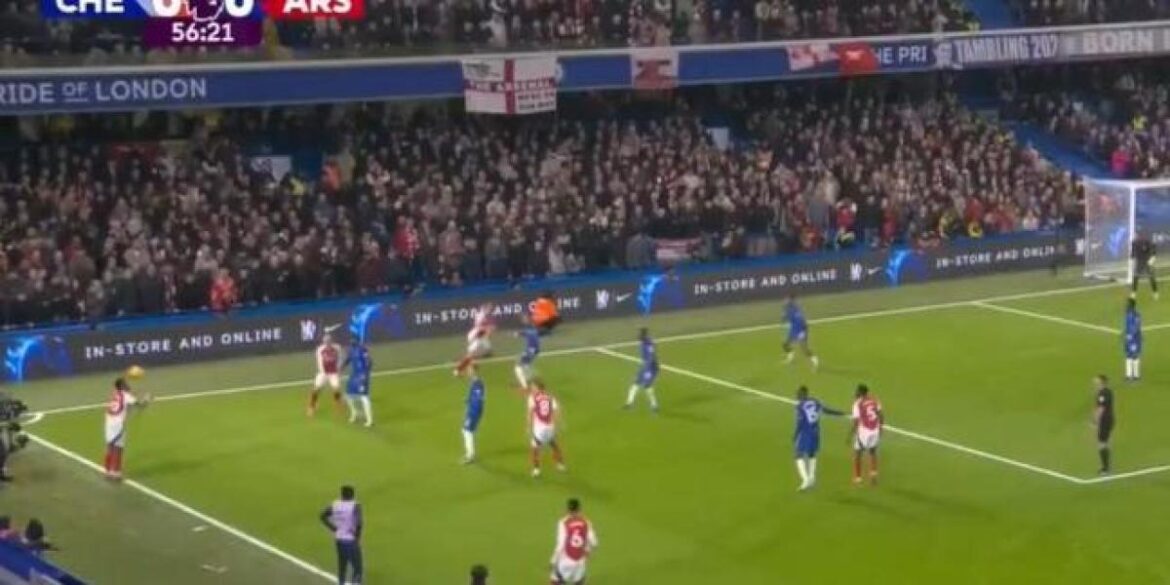 this-was-the-worst-throw-in-in-the-history-of-football:-it-happened-at-chelsea-–-arsenal