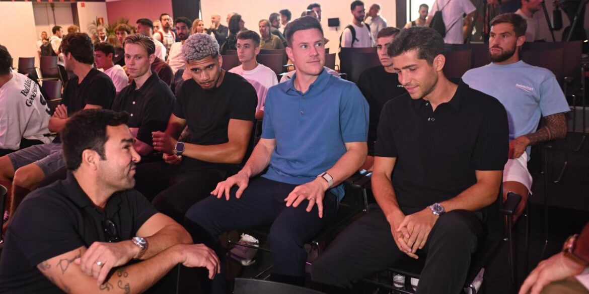 barca-prioritizes-ter-stegen-and-cools-off-diogo-costa-and-jonathan-tah