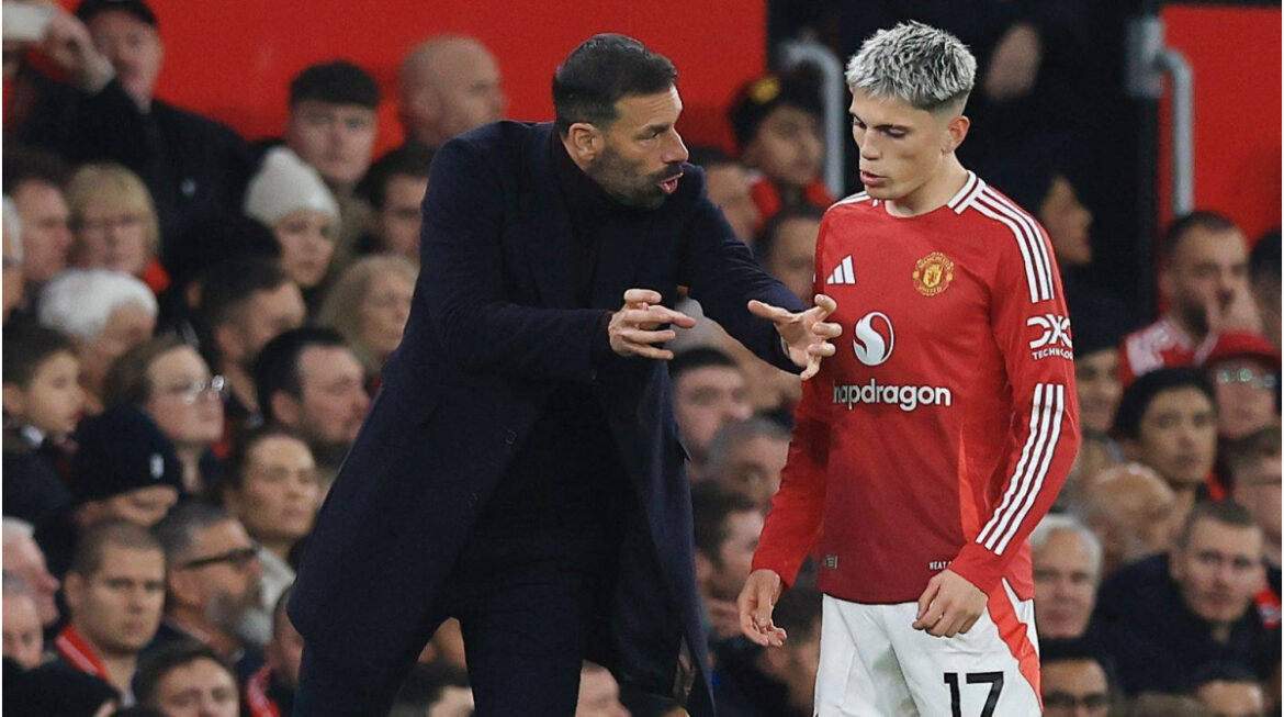 leicester-city-introduce-van-nistelrooy-as-coach-–-still-in-the-stands-against-brentford