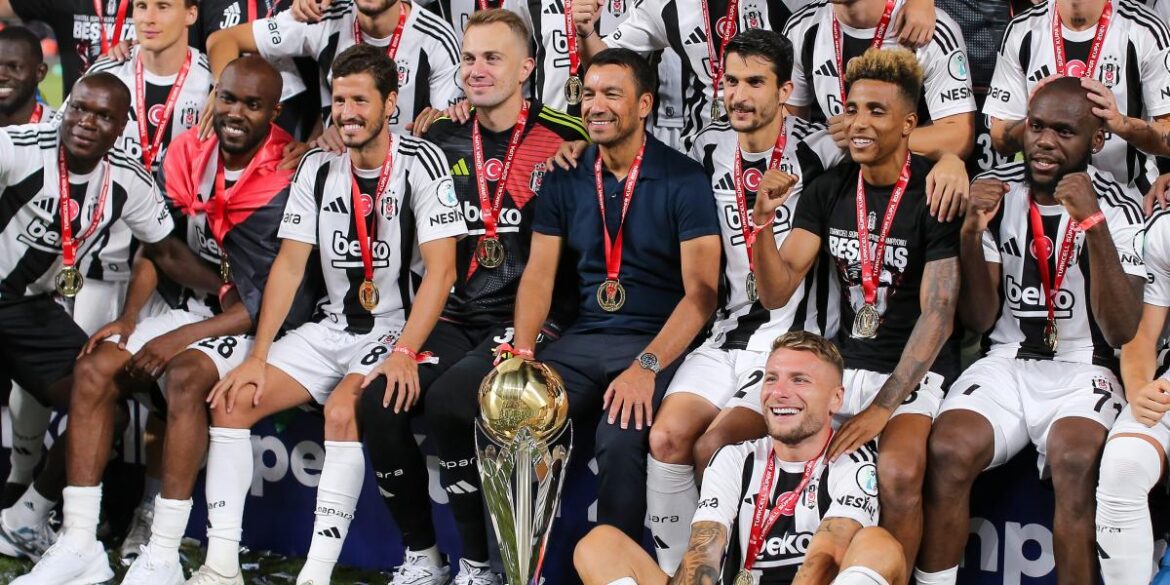 this-is-how-van-bronckhorst-says-goodbye-after-being-dismissed-in-turkiye