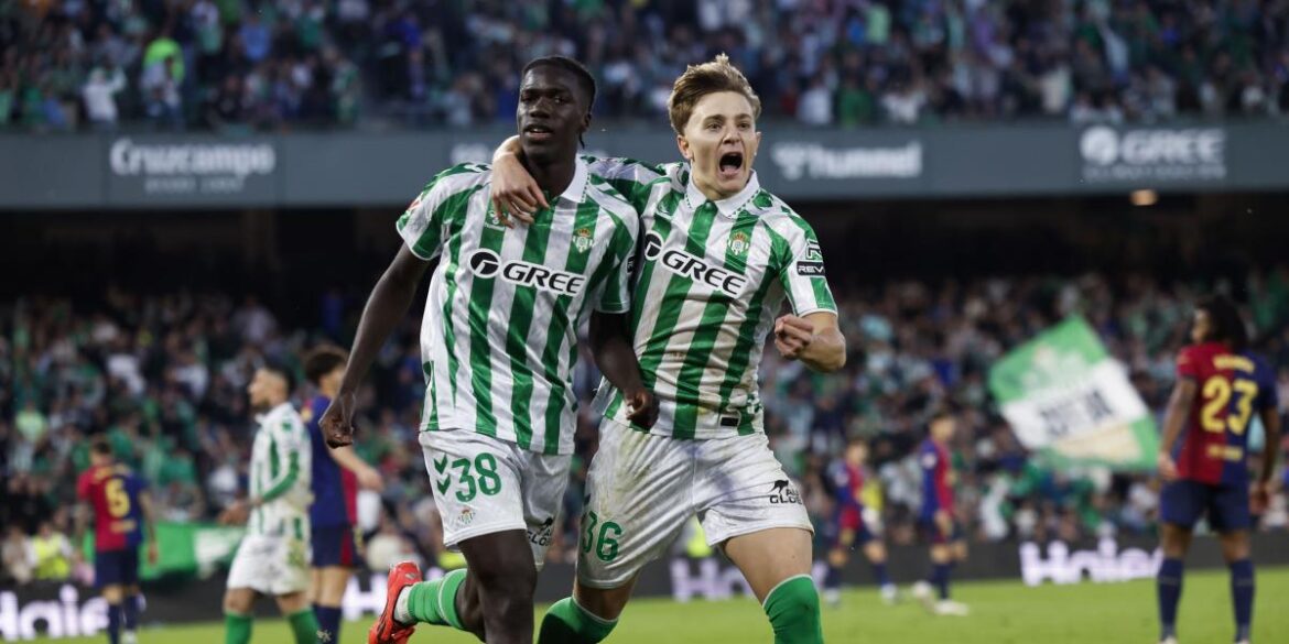 filthy-disconnection-from-barca-and-four-pillars,-on-the-bench