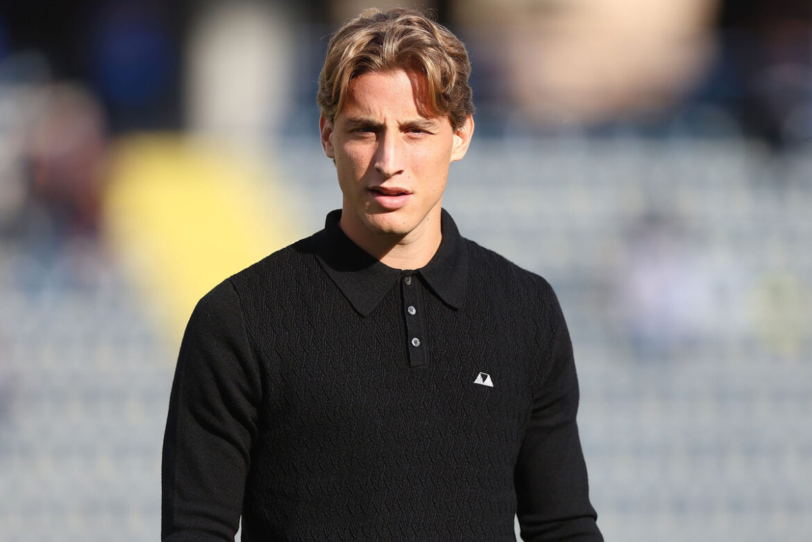 video:-bove-returns-to-fiorentina-training-ground-13-days-after-medical-emergency-–-football-italia