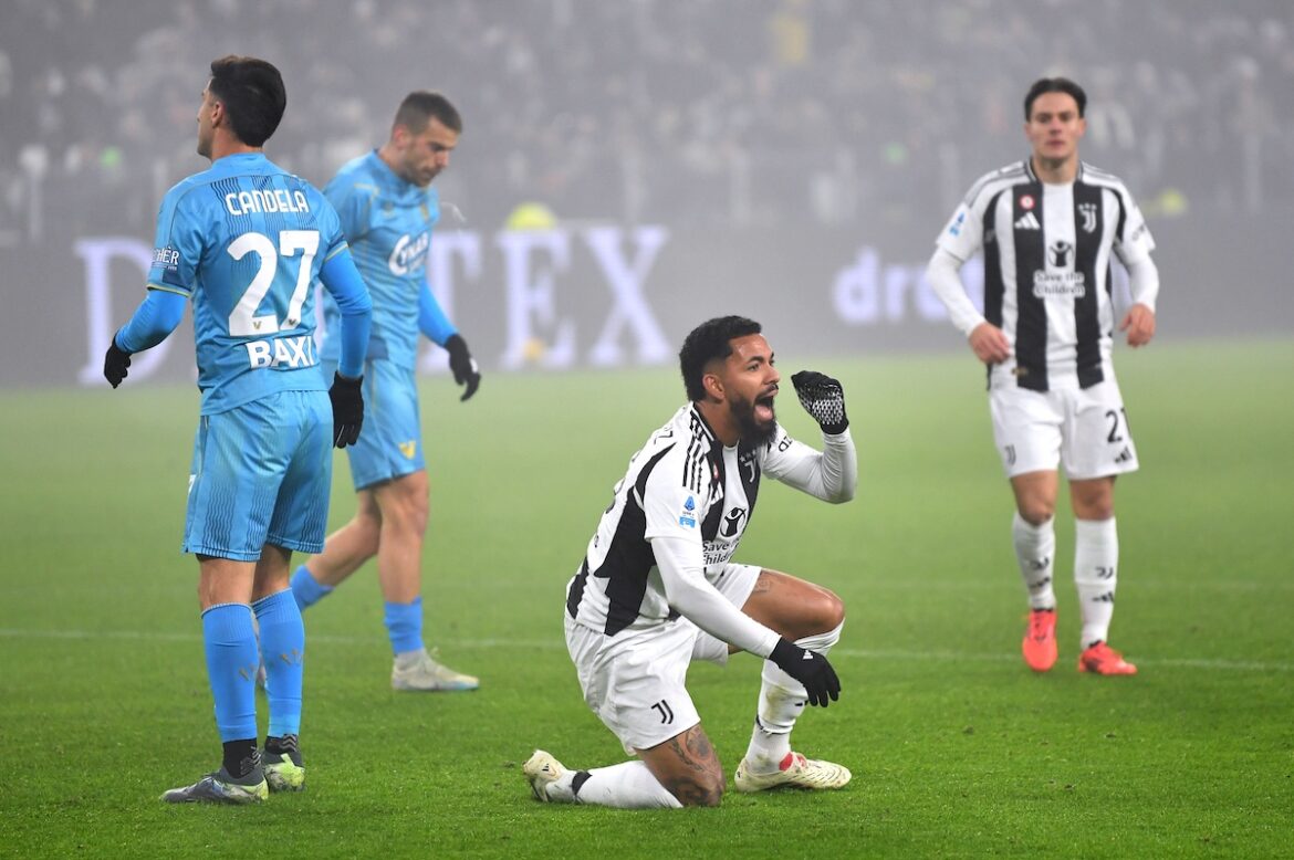 douglas-luiz:-man-united’s-last-minute-bid-rejected-by-juventus-–-report