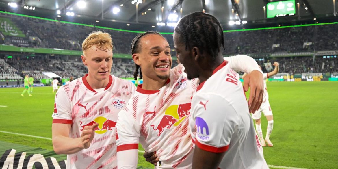 xavi-simons-and-leipzig-doublet,-in-the-champions-area